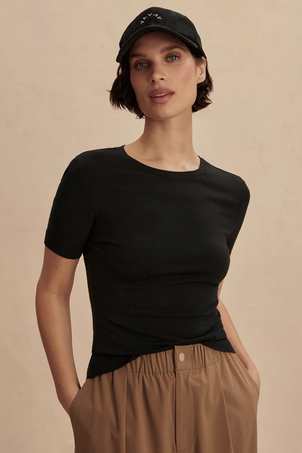 Varley Regina Fitted Tee in Black