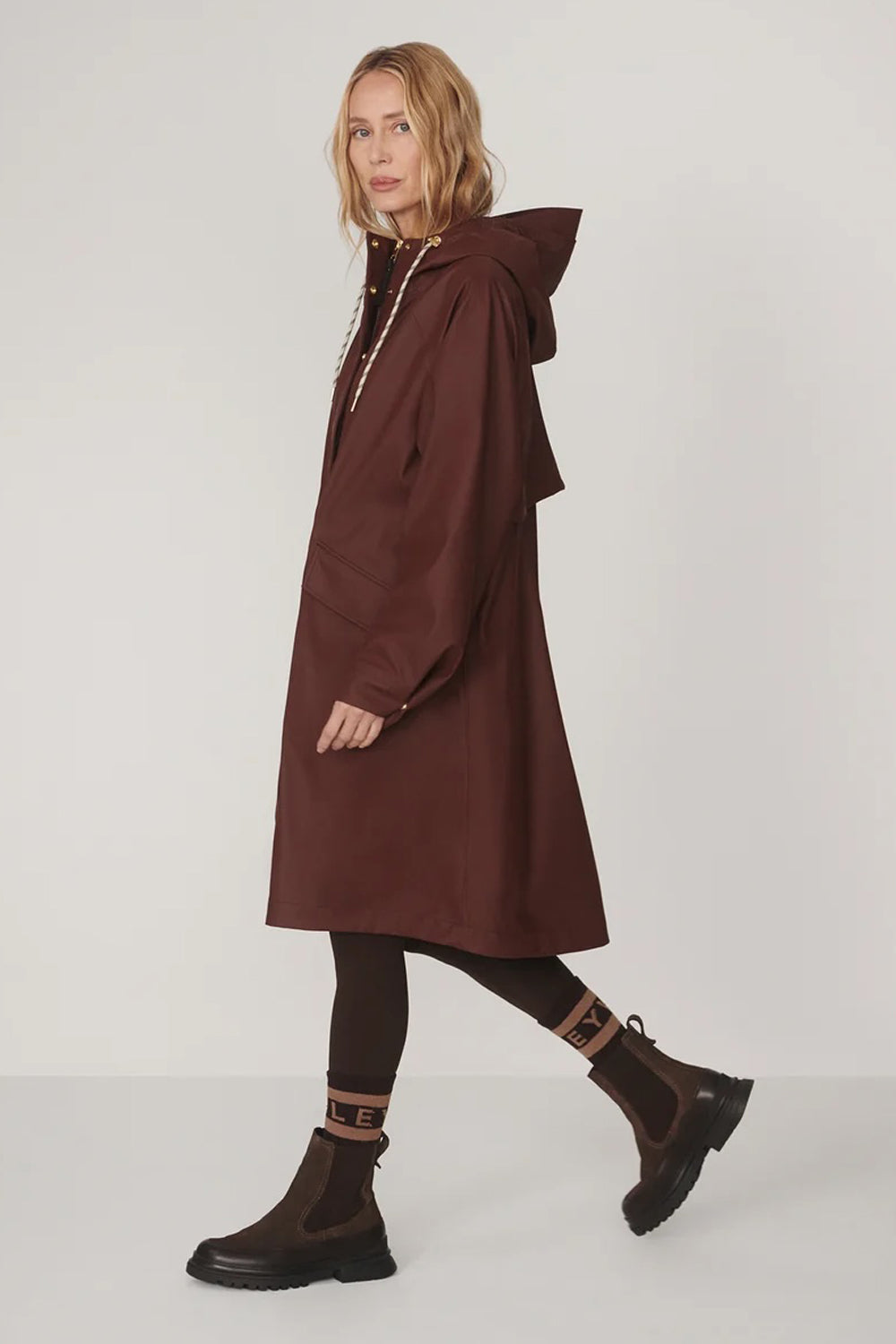 Varley Tovera Long Rain Jacket in Deep Mahogany