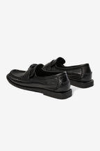 PAVEMENT Elmira Loafer in Black Leather